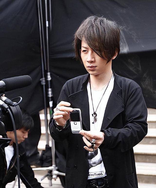 年的刘谦憔悴到认不出早已没了当初风采开元棋牌app钱再多有什么用？抗癌1(图4)